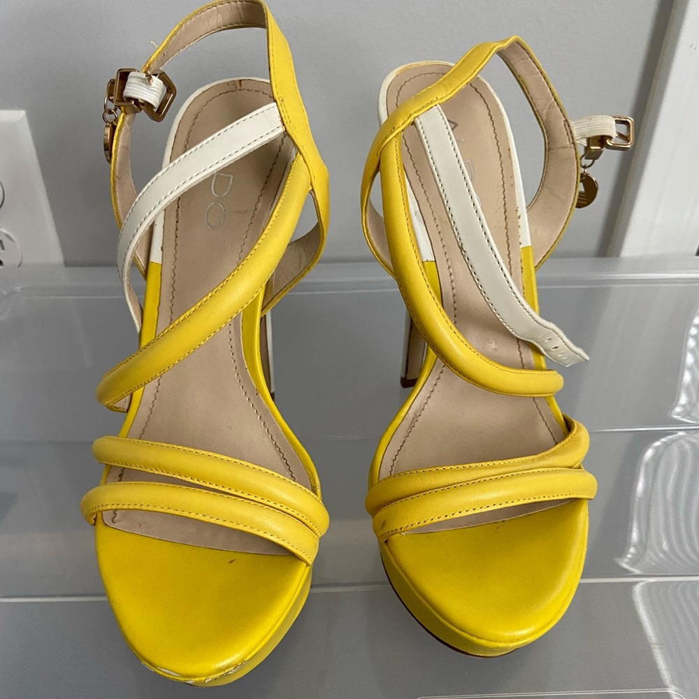 Aldo heel, great for a spring or summer look!